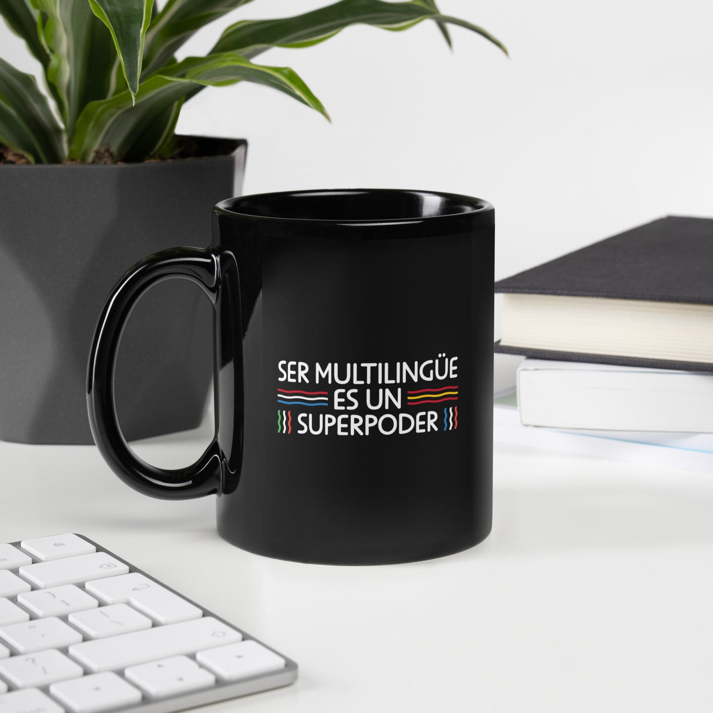 Taza Superpoder Negra Brillante.