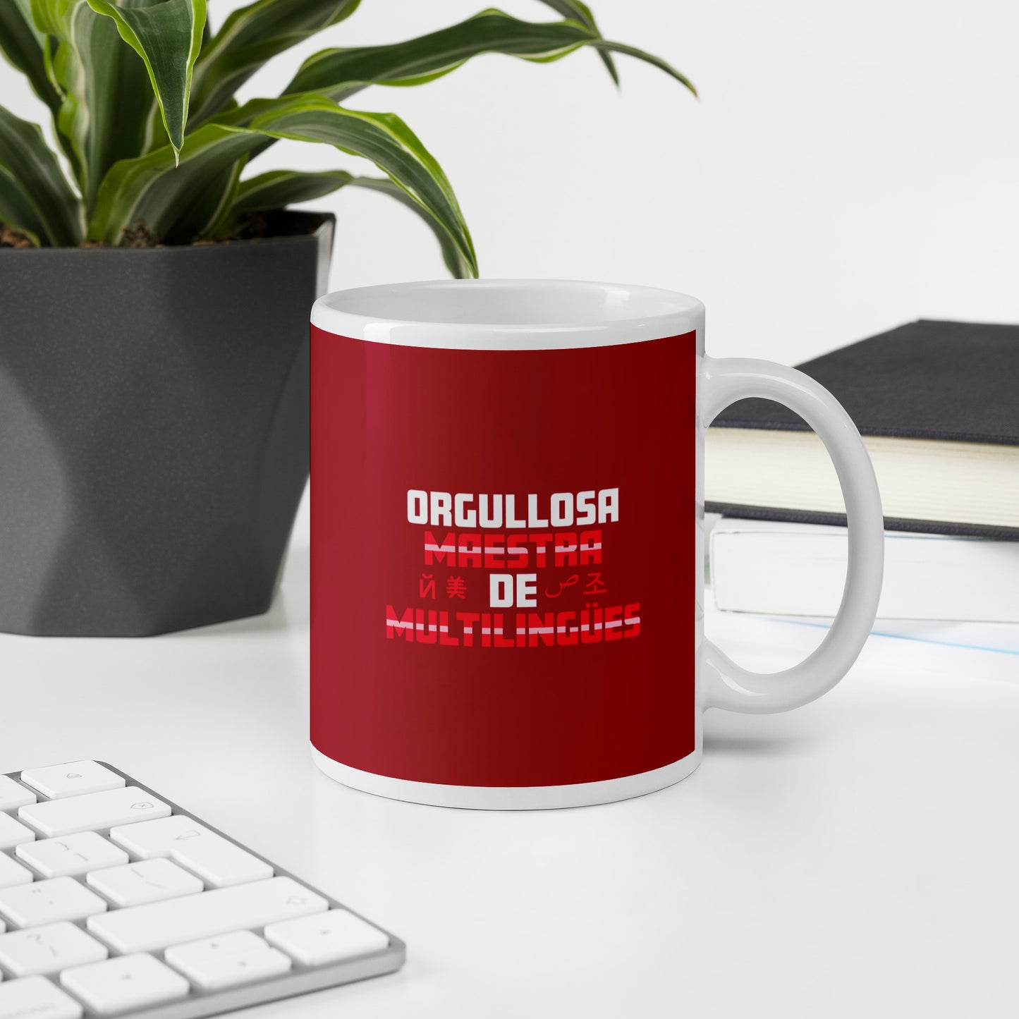 Orgullosa Maestra De Multilingues White mug
